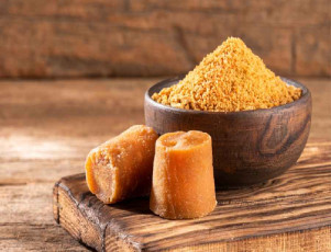 আখের গুড়